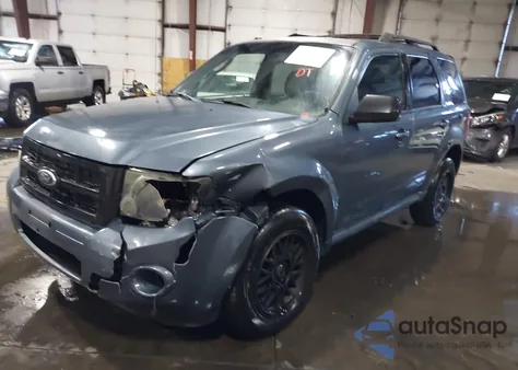 2011 Ford Escape Xlt z USA, uszkodzony, nr VIN 1FMCU9DG8BKA62052